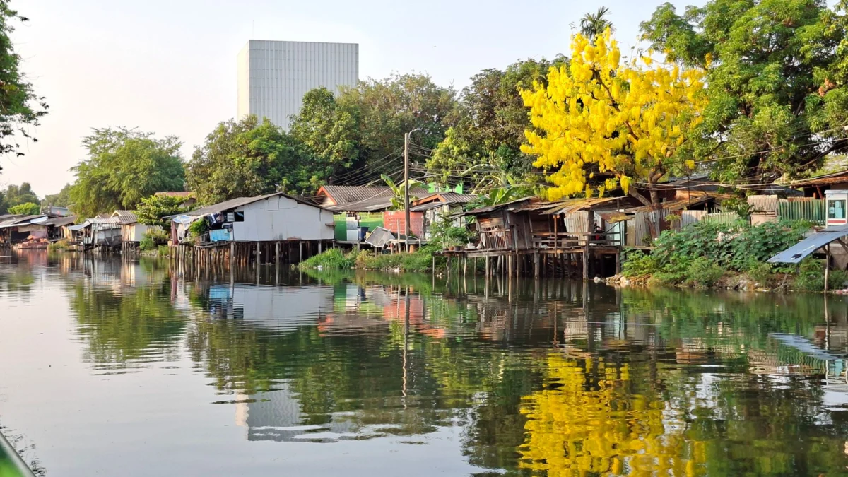 Romantic sunset view over Bangkok's historic riverside