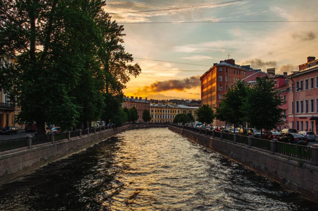 Canal Saint-Martin (10th Arrondissement)
