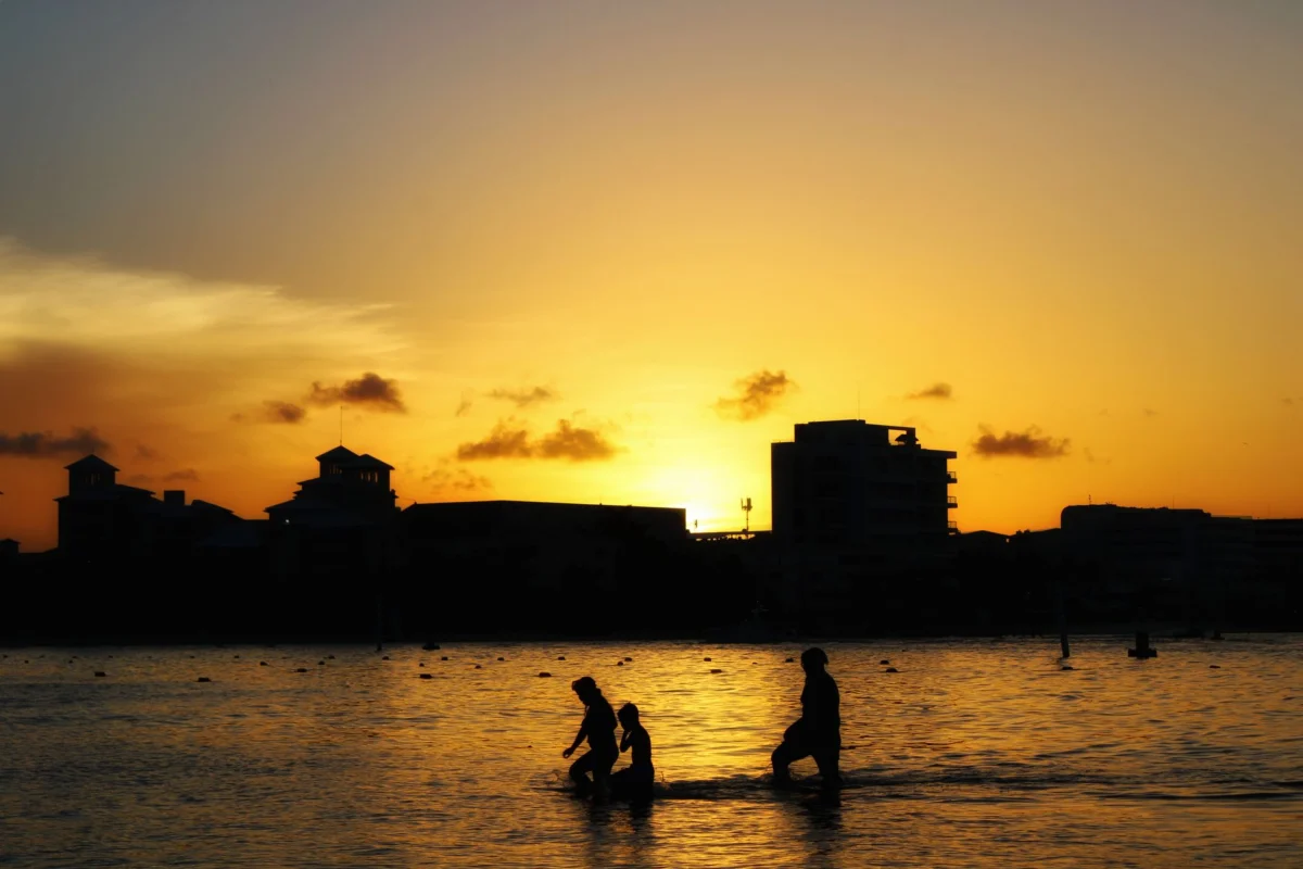 A romantic view of a trendy neighborhood in Cancun