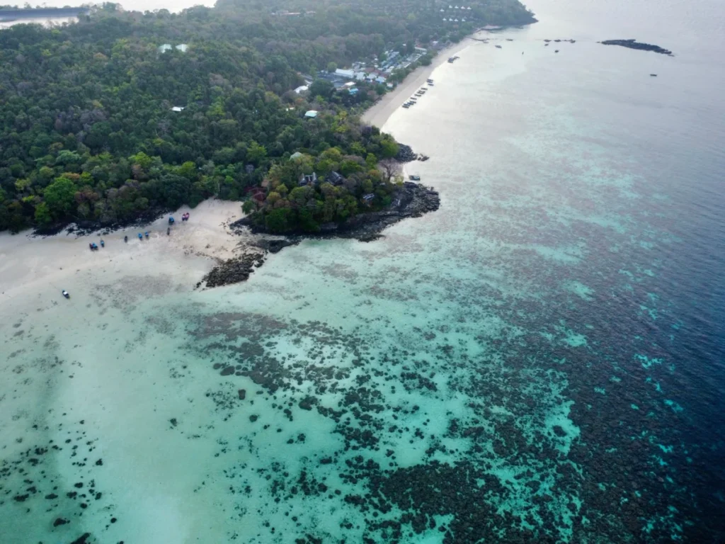 Coral Island (เกาะเฮ)