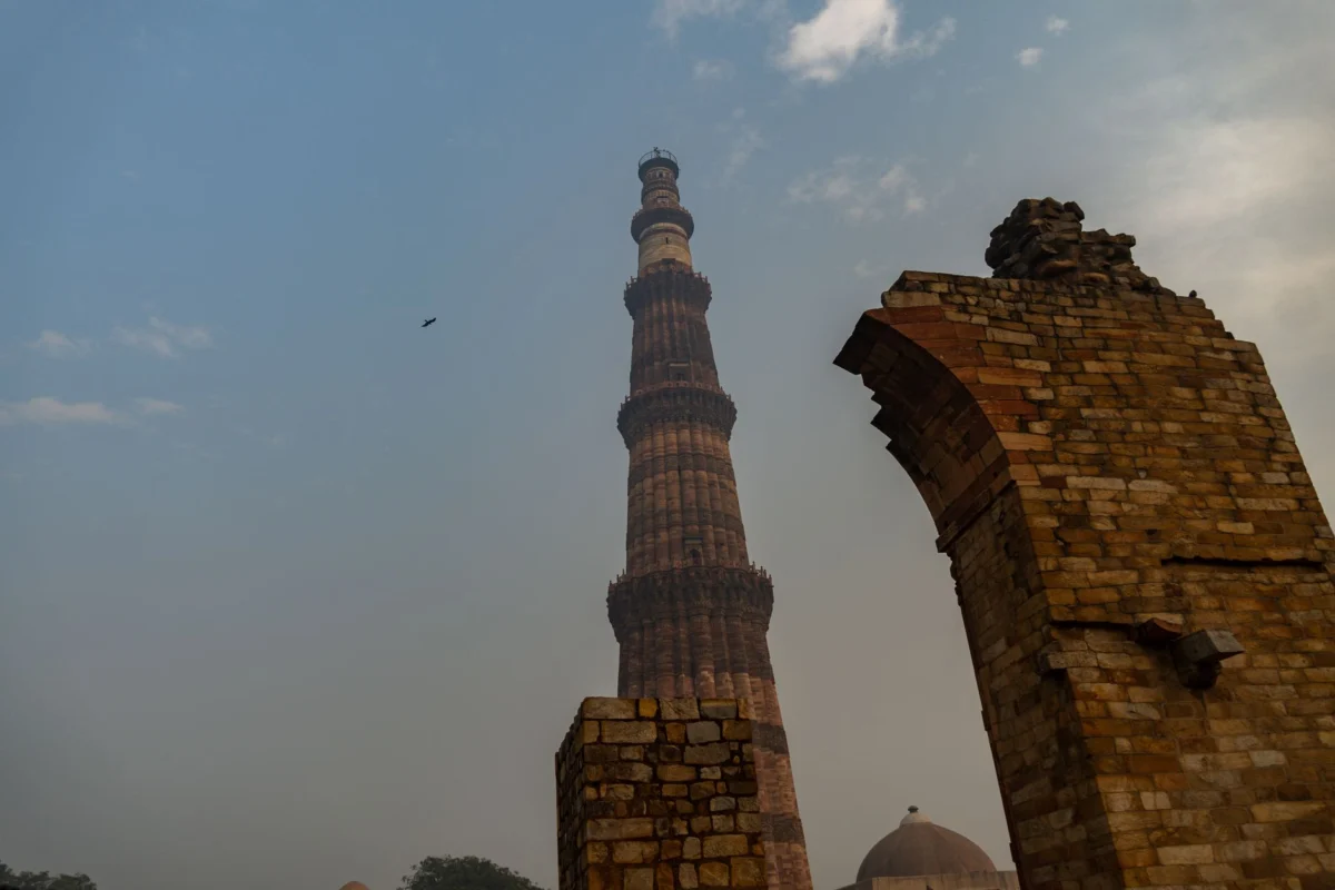 A serene view of Delhi's majestic skyline at dusk