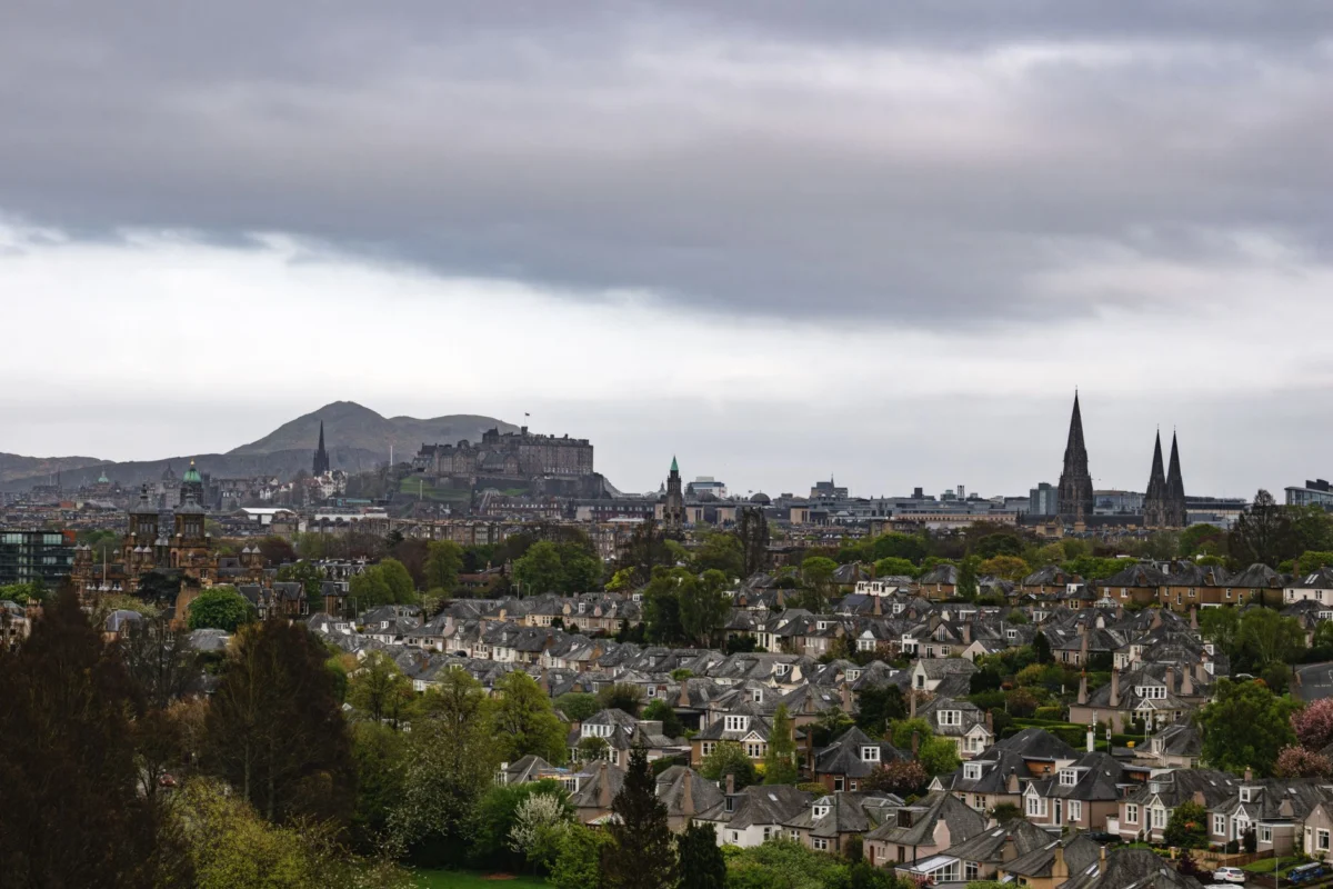 Panoramic view of Edinburgh skyline featuring the iconic castle