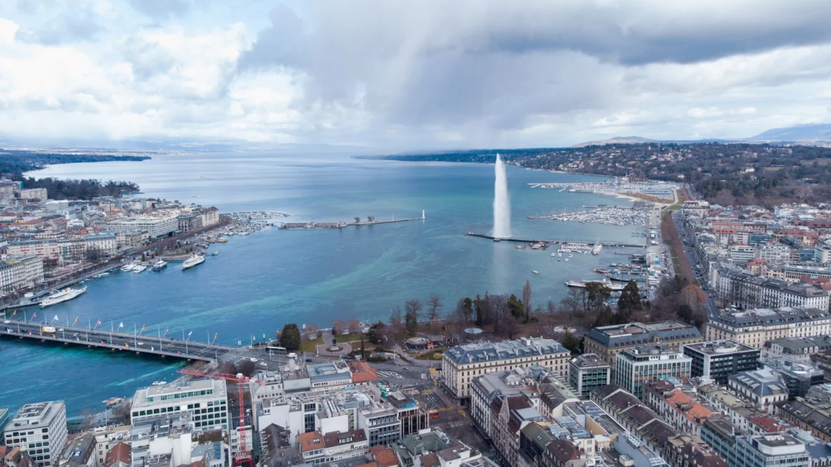 Romantic sunset over Lake Geneva with iconic skyline