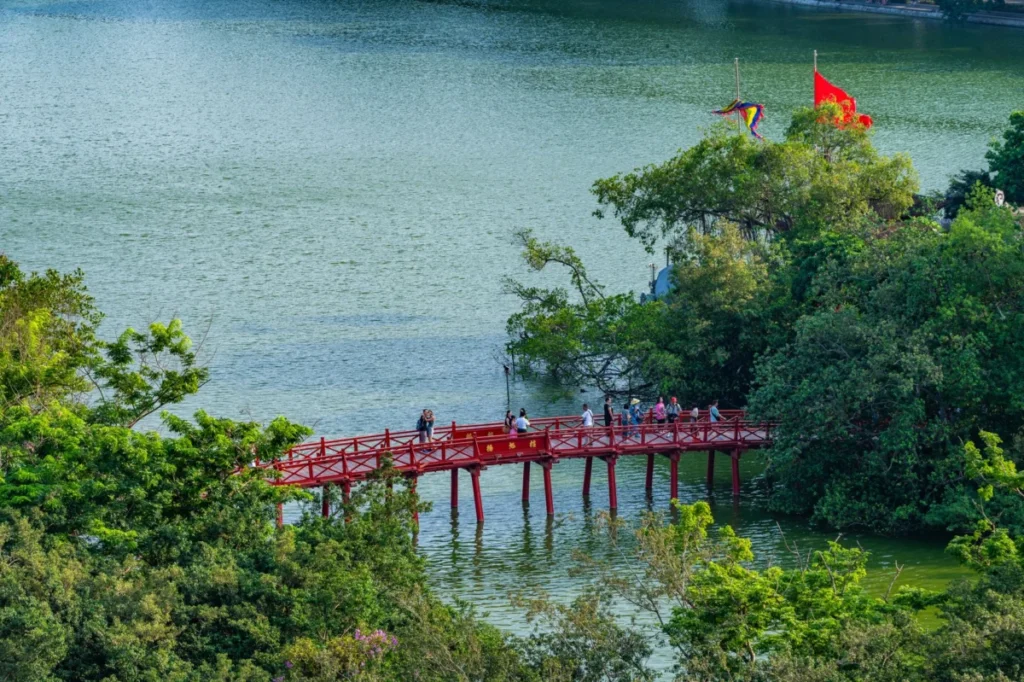Hoàn Kiếm Lake
