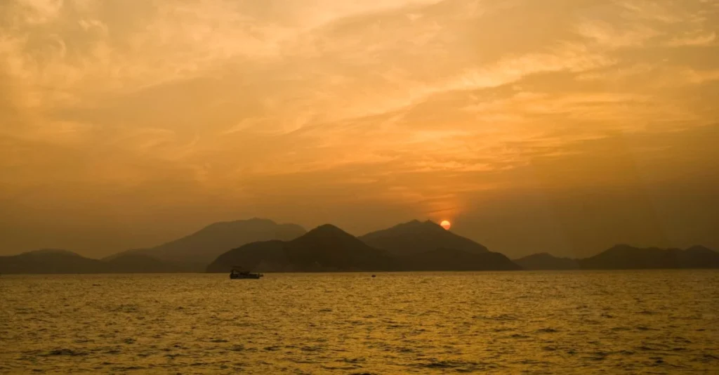 Lantau Island (大嶼山)