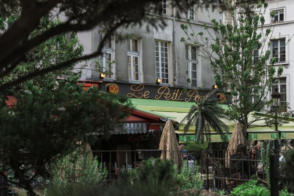 Latin Quarter (5th)