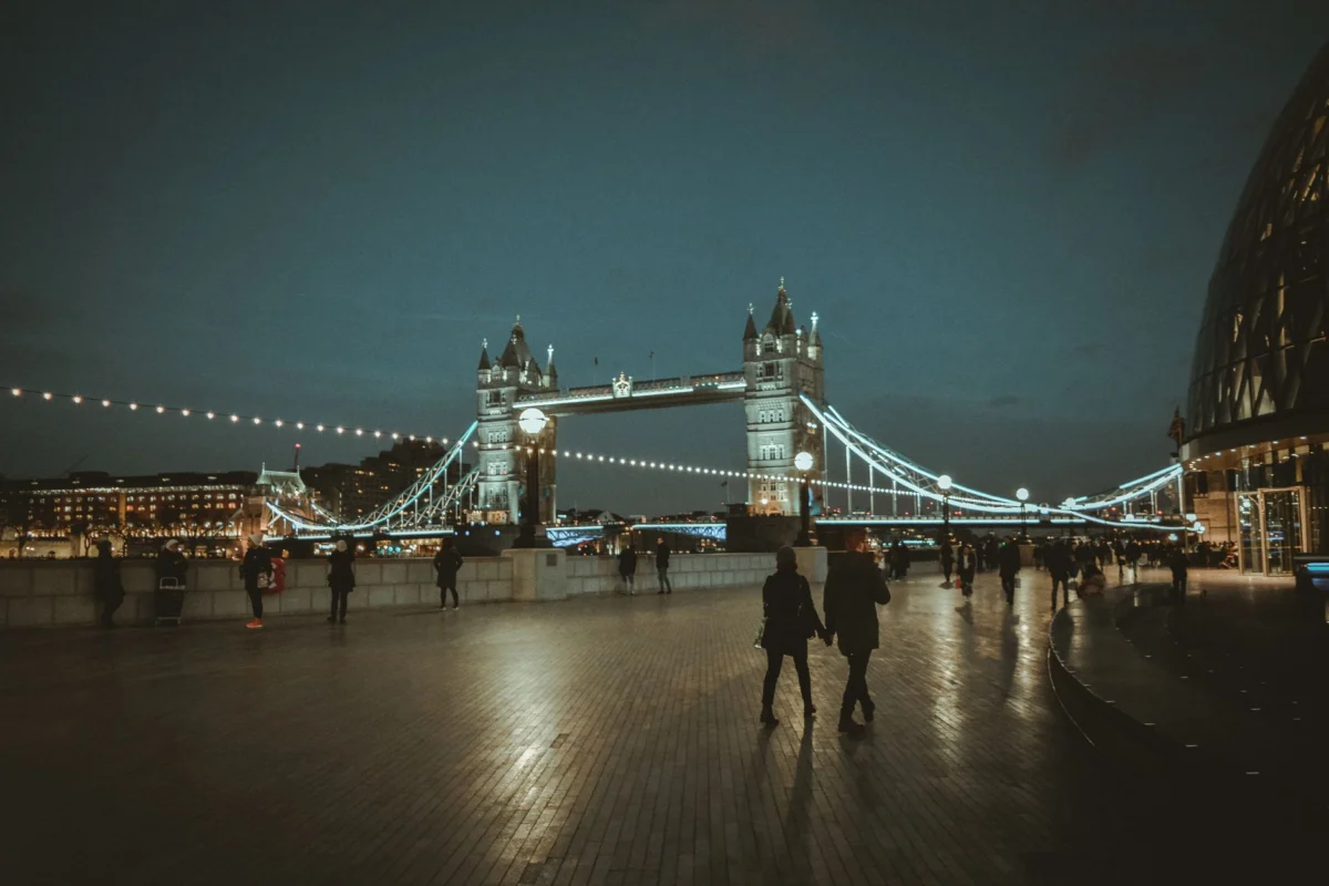 Romantic view of London's skyline with iconic landmarks