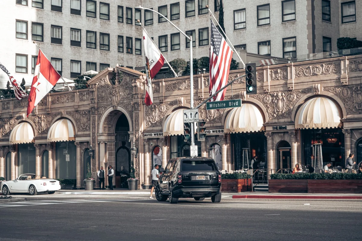 View of luxury hotel in Los Angeles with skyline