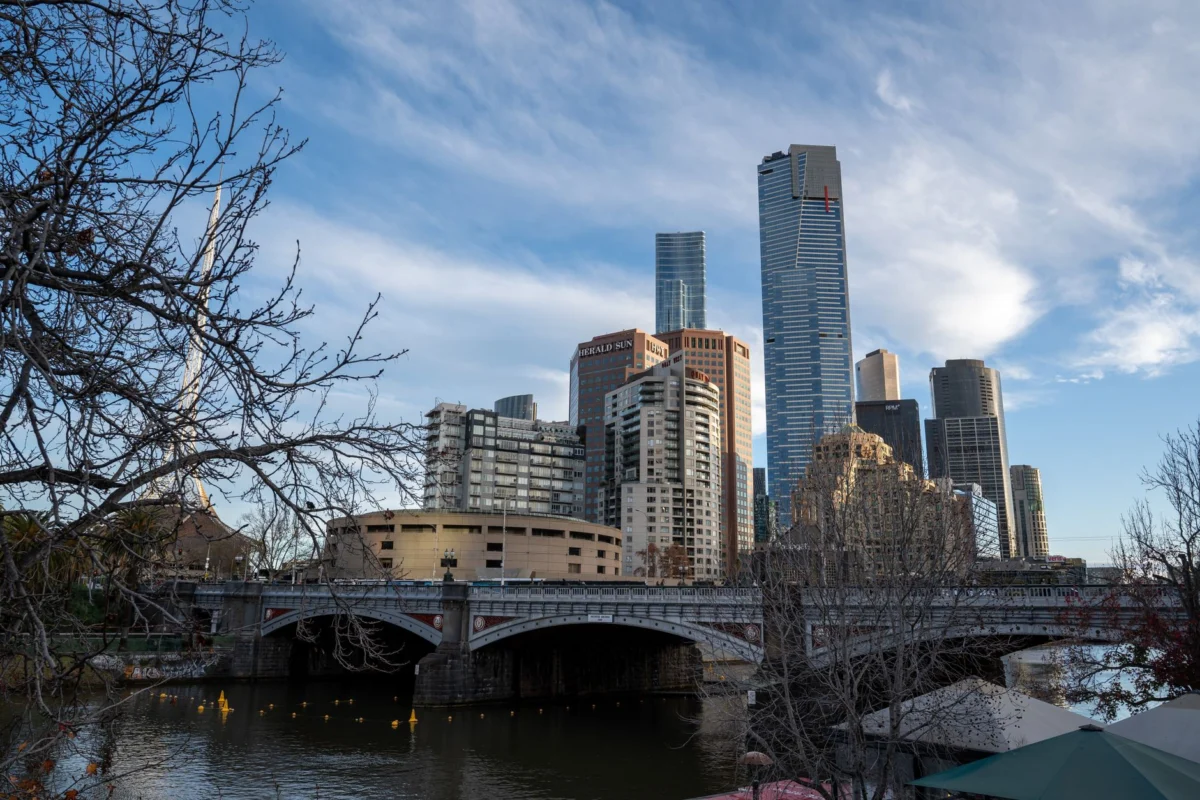 Romantic Melbourne skyline view over the Yarra River