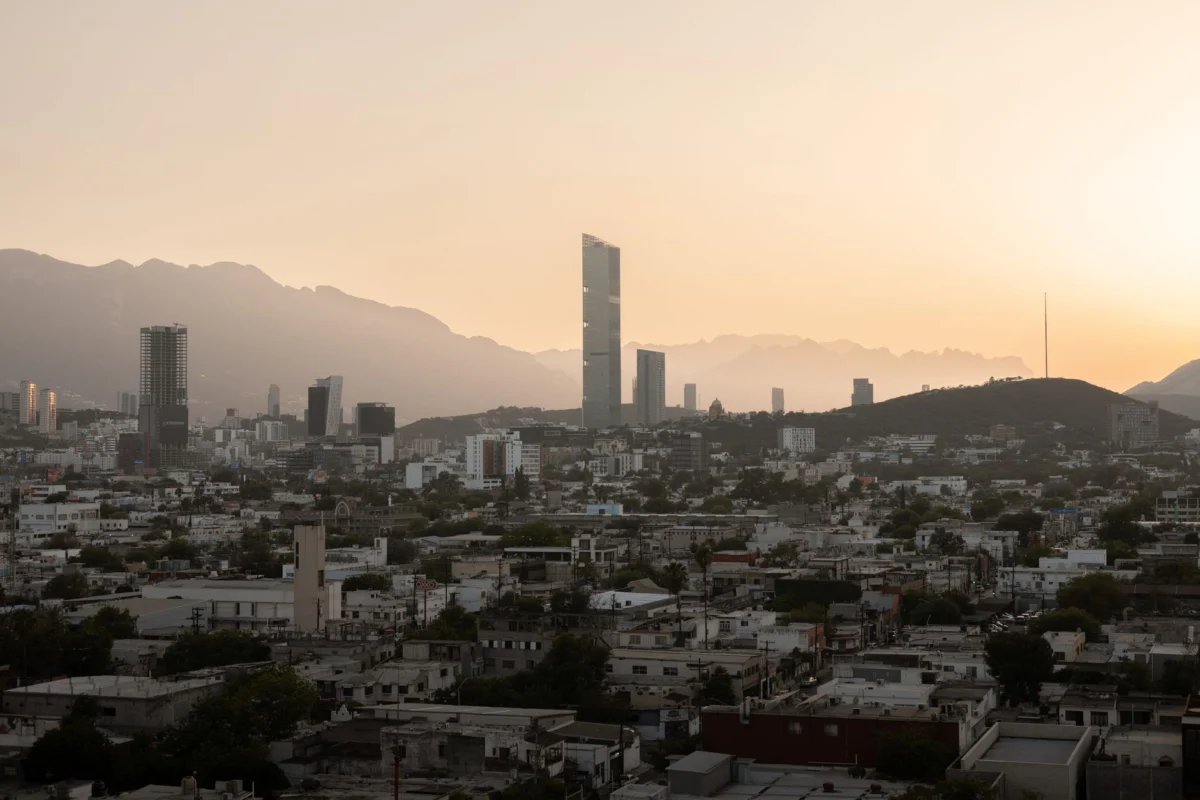 Sunset over iconic Mexico City skyline, ideal for romantic photography