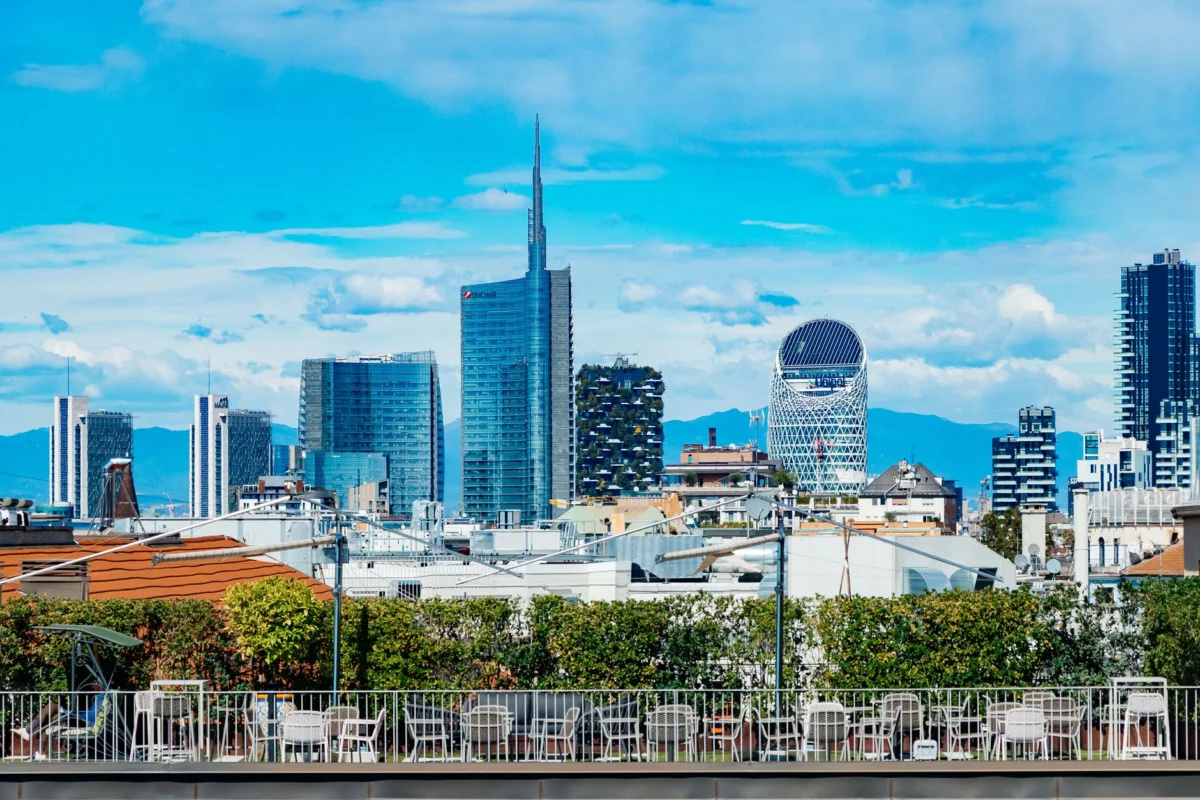 Romantic skyline view of Milan with a calm atmosphere