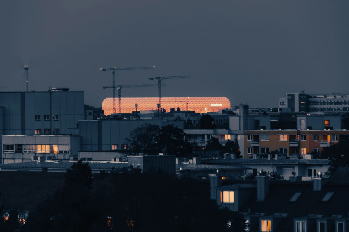 Romantic evening view of Munich's iconic skyline