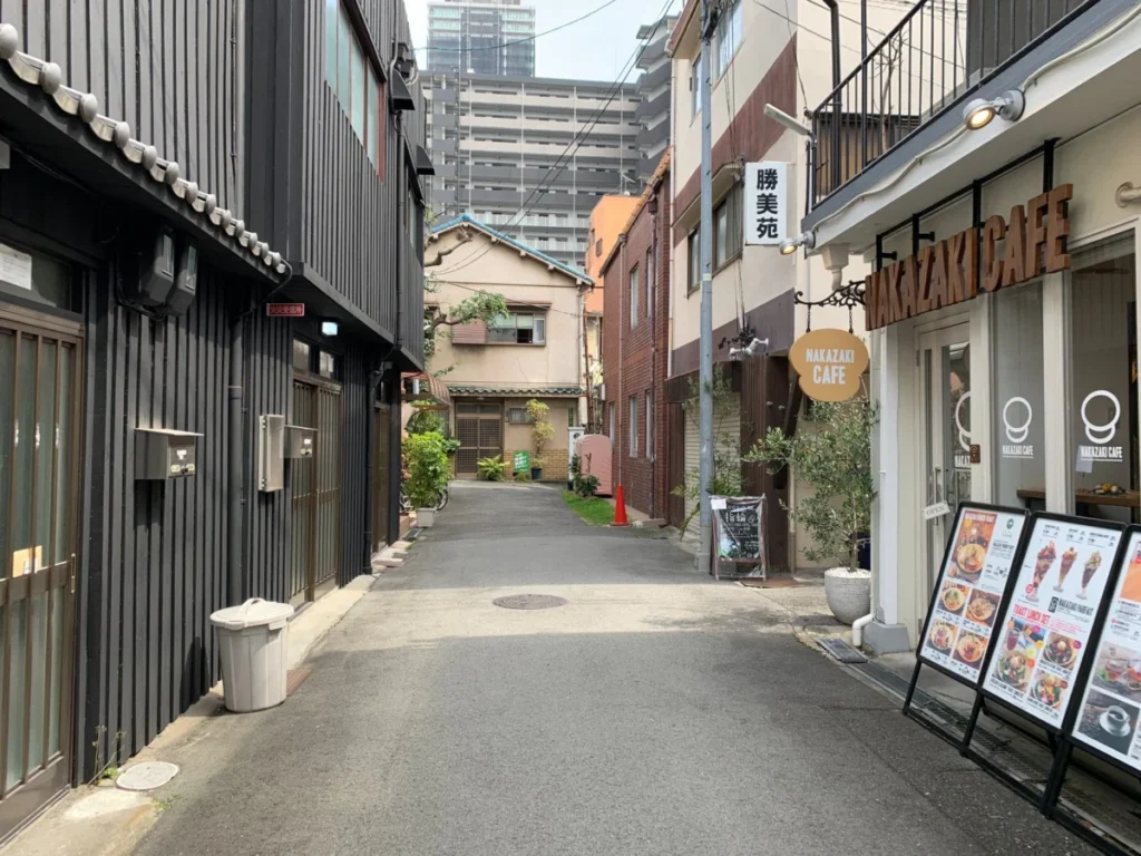 Nakazakicho (中崎町)