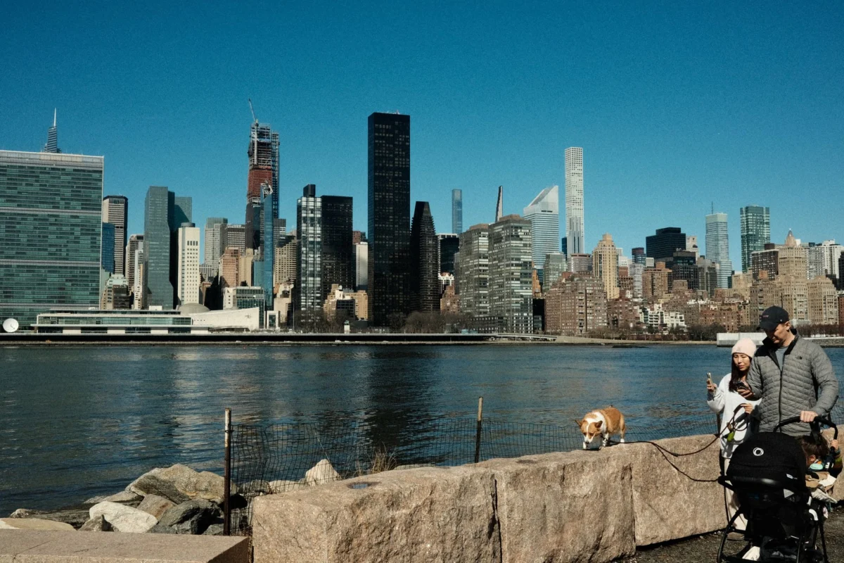 Iconic New York skyline with family-friendly hotels