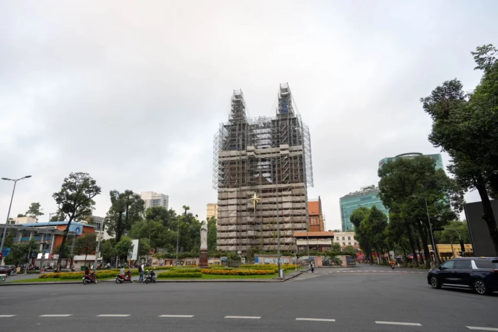Nguyen Hue (Central)