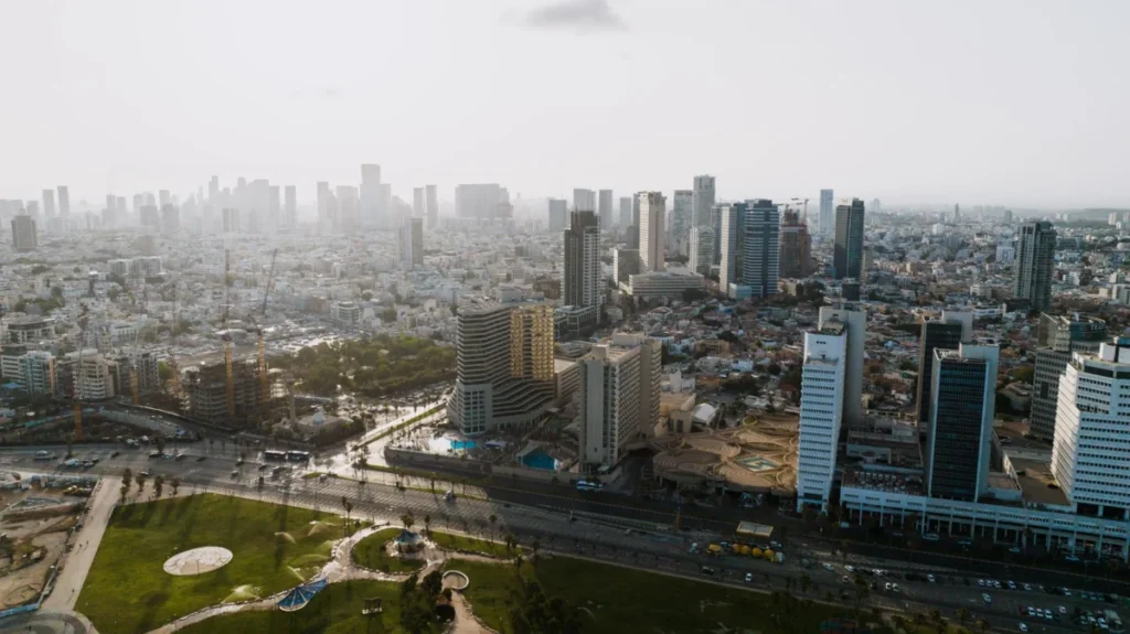 Park Tzameret (פארק צמרת)
