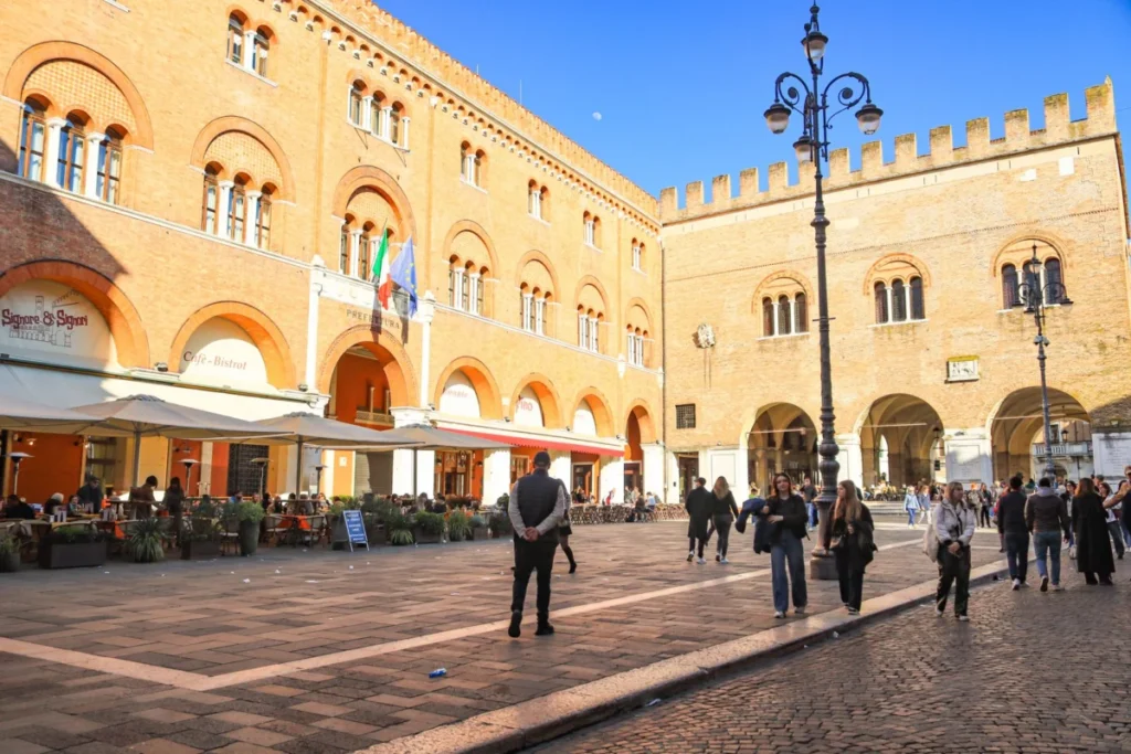 Piazza Cavour