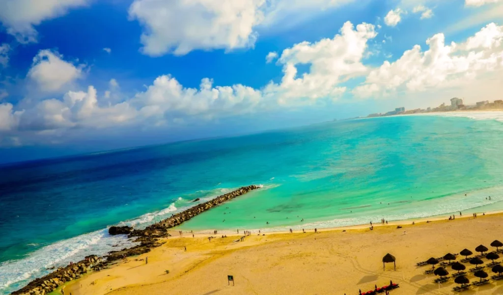 Playa Delfines