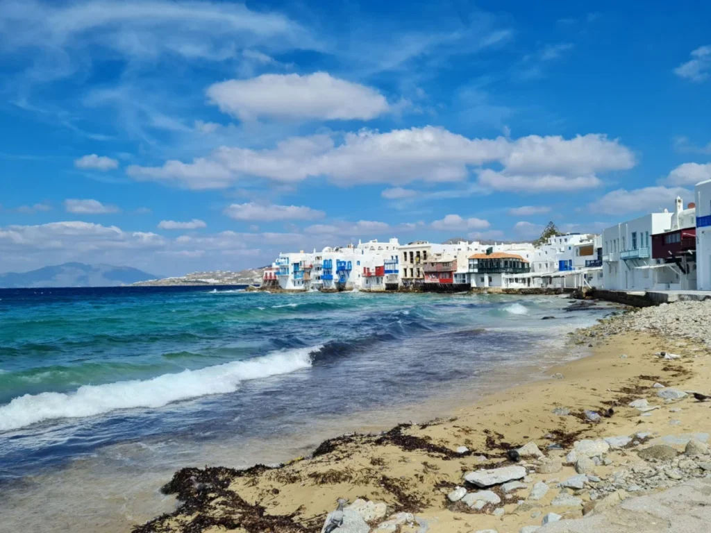 Psarou Beach