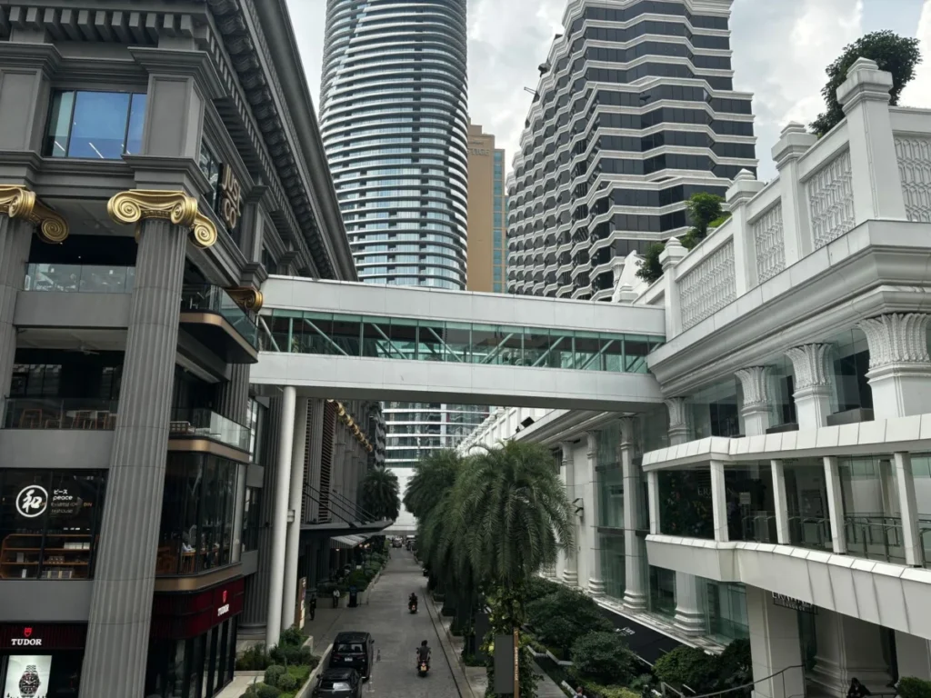 Ratchaprasong (ราชประสงค์)