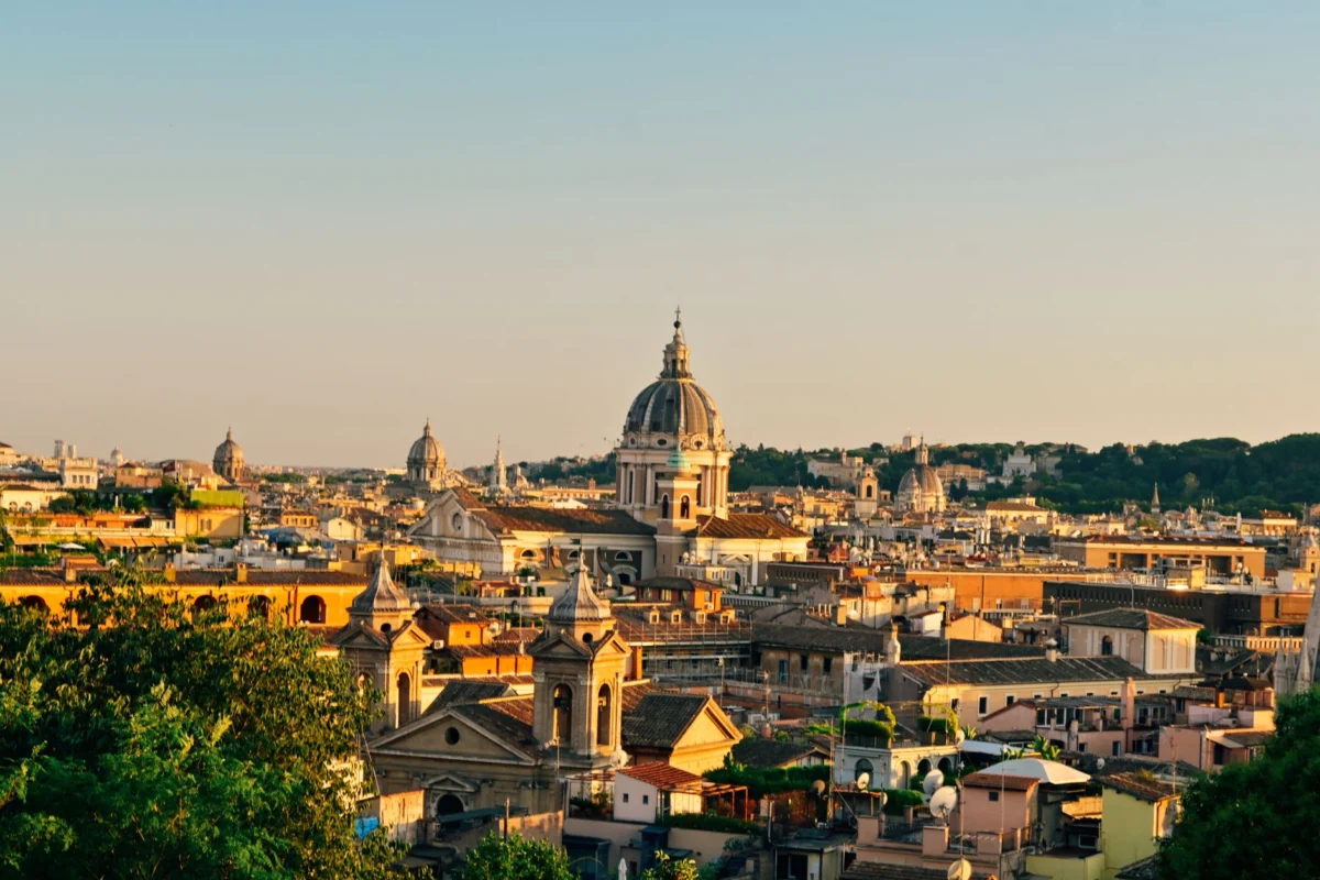 Panoramic view of Rome cityscape with ancient landmarks