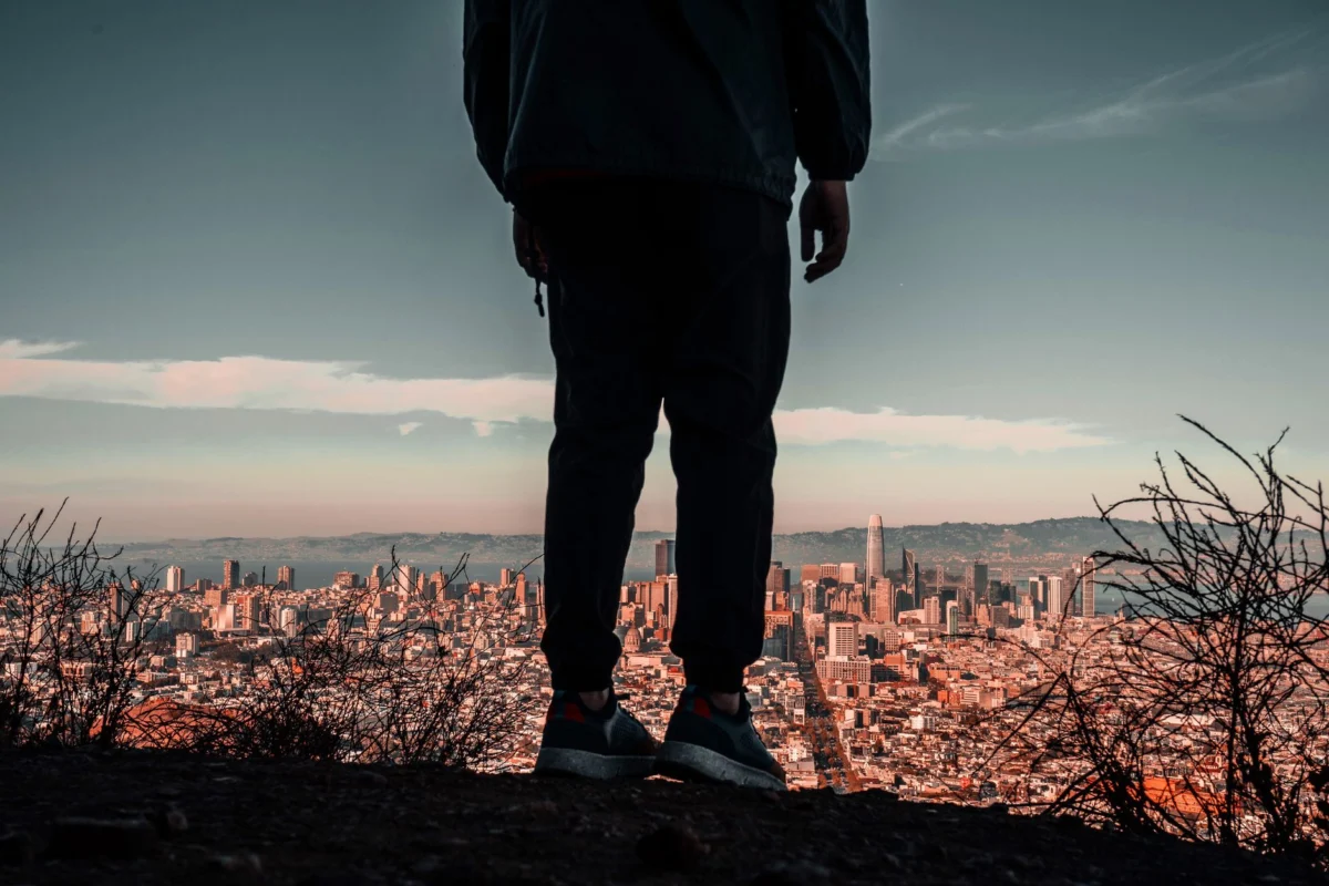 Romantic San Francisco skyline view for couples
