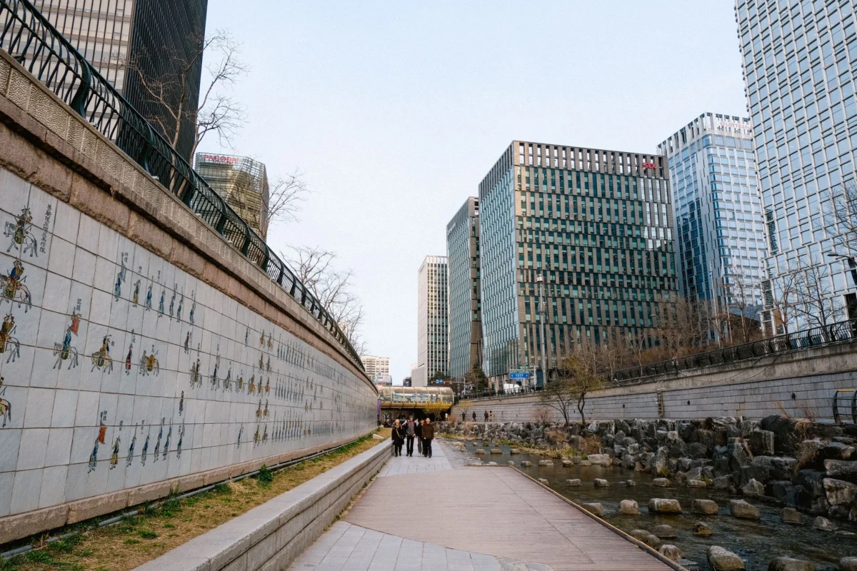 Seoul skyline featuring the arts district's charm