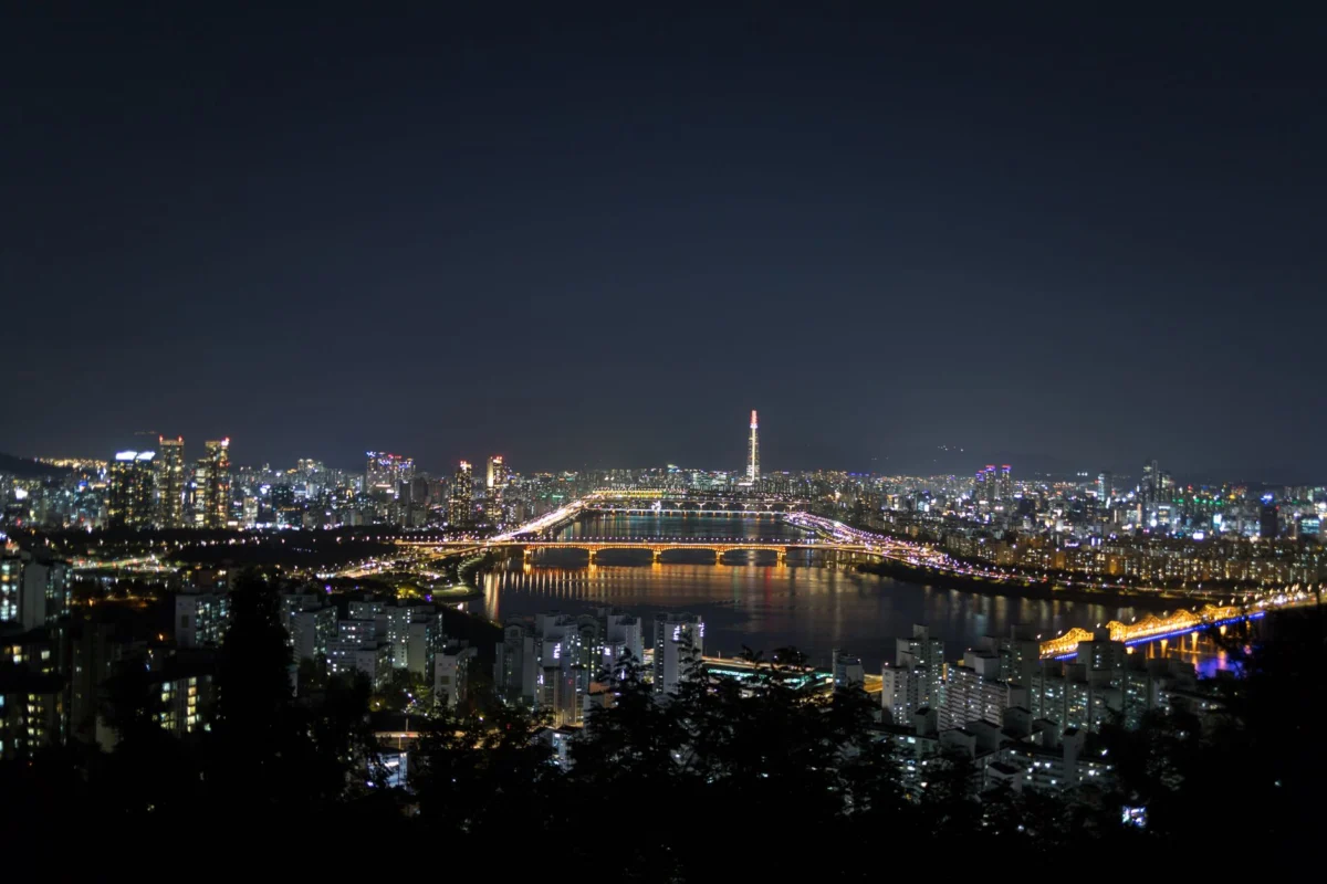 Scenic view of Seoul's skyline featuring popular landmarks