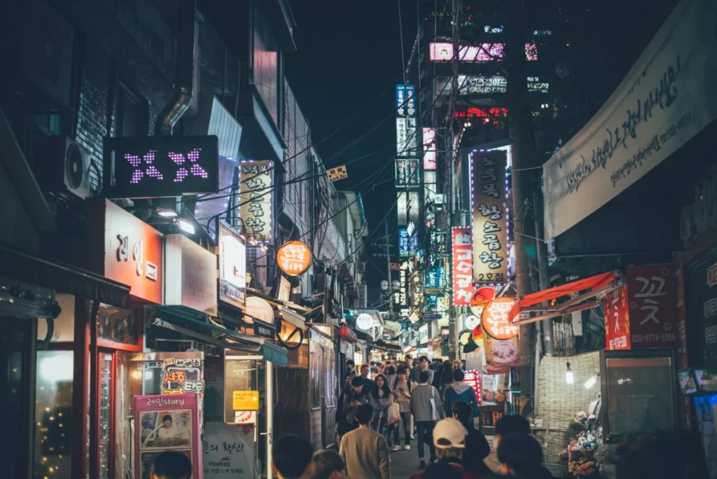 Sinsa-dong (신사동)