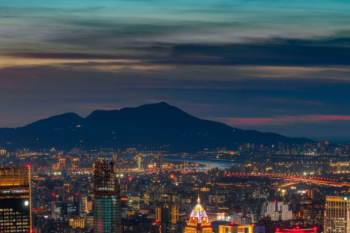 Twilight view of Taipei skyline highlighting Taipei 101