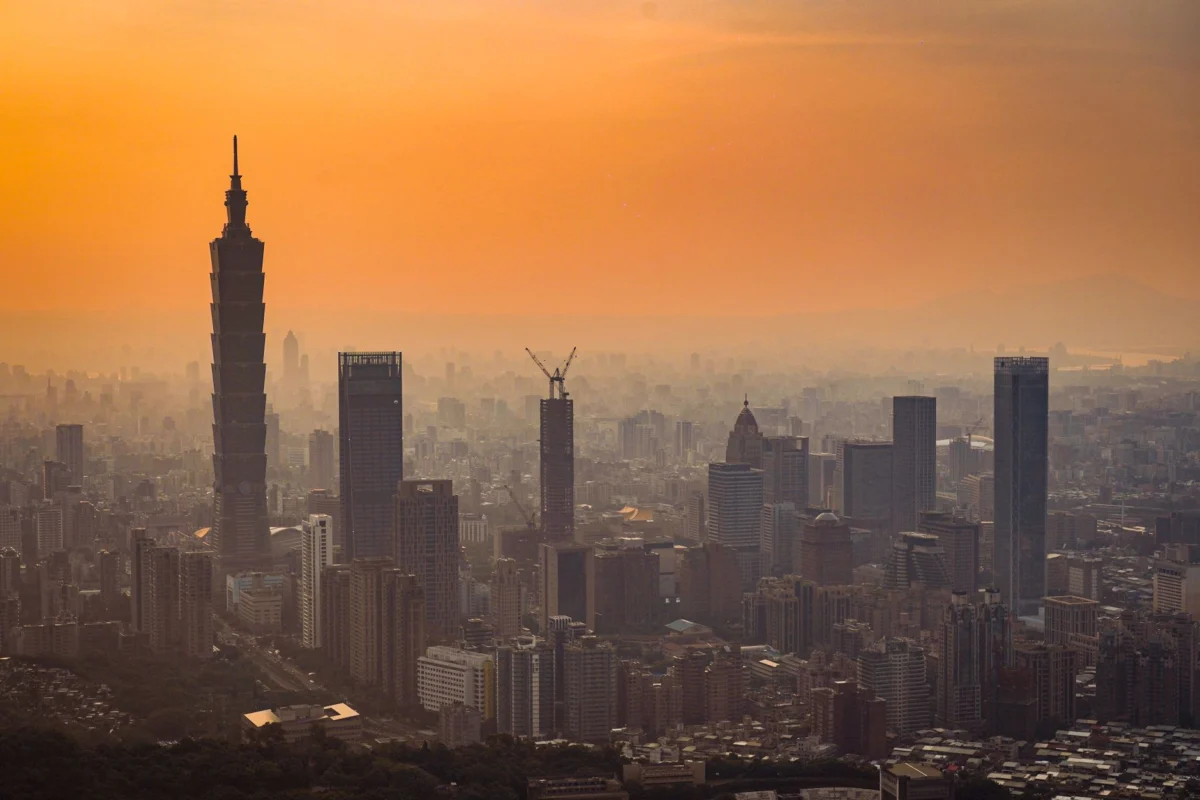 Stunning sunset over Taipei skyline