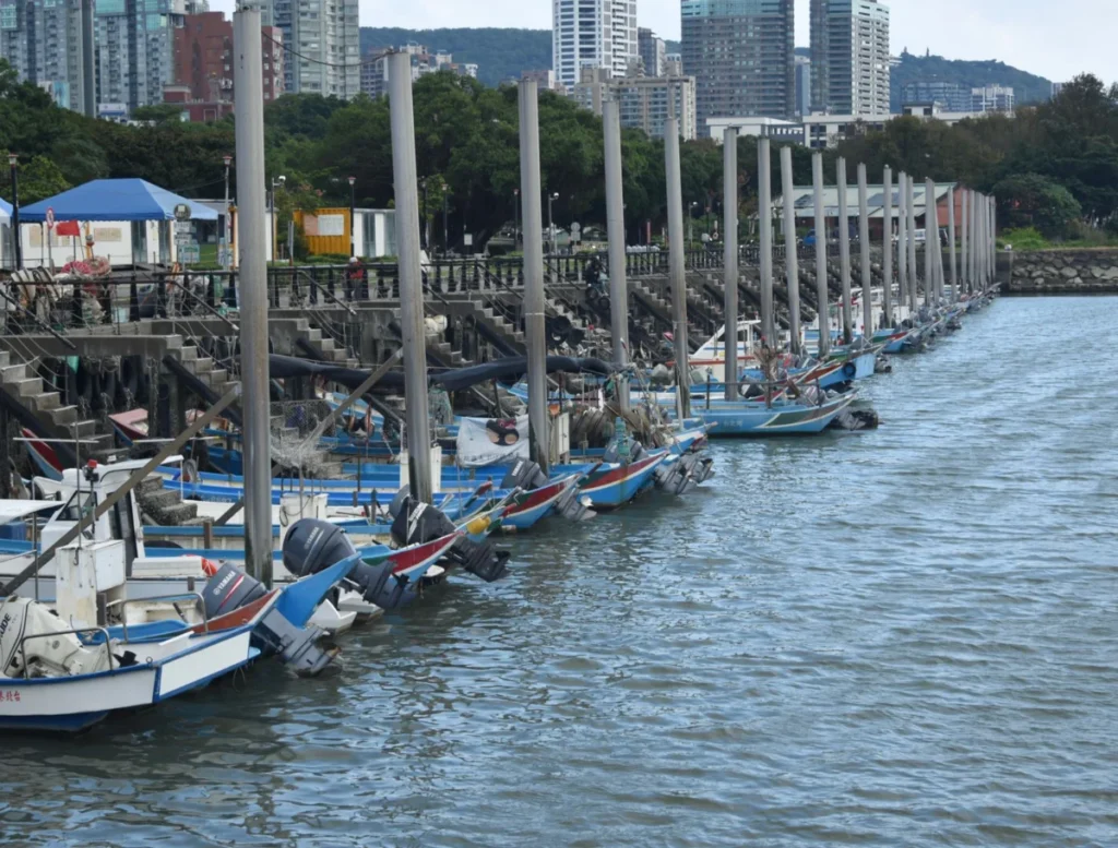 Tamsui (淡水)