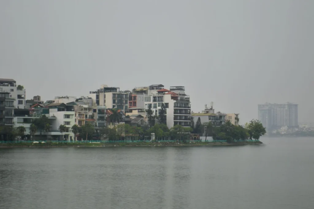 Tay Ho (Tây Hồ)