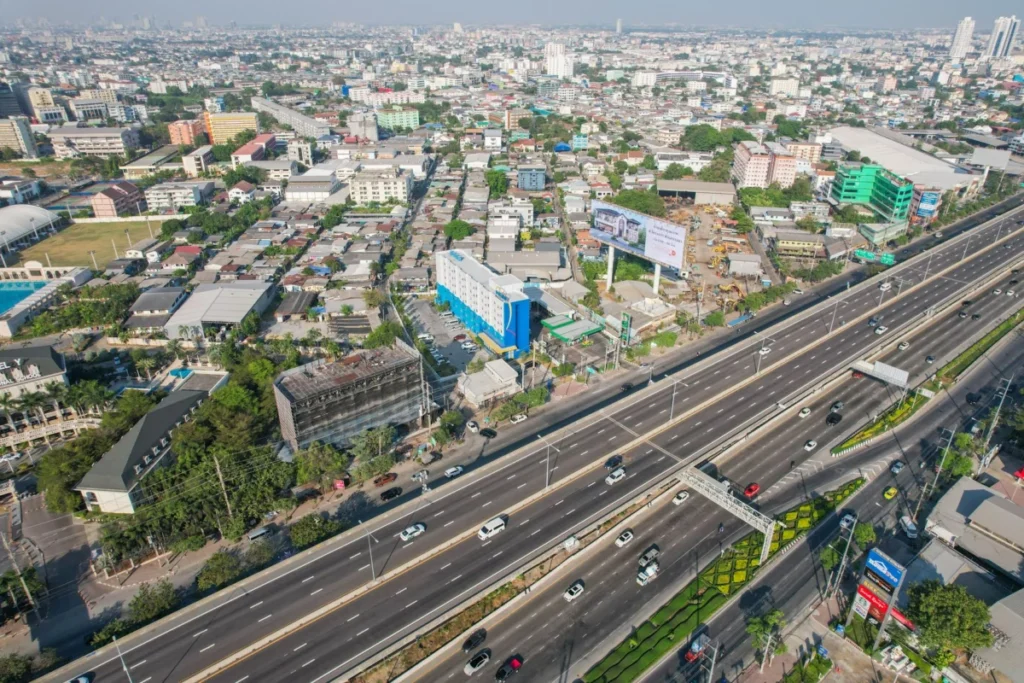Thalang Road (ถนนถลาง)