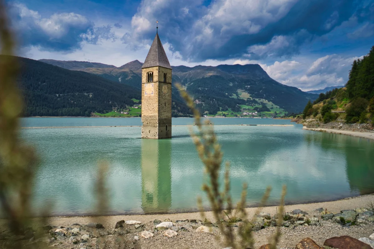Scenic view of Zell am See with lake and mountains