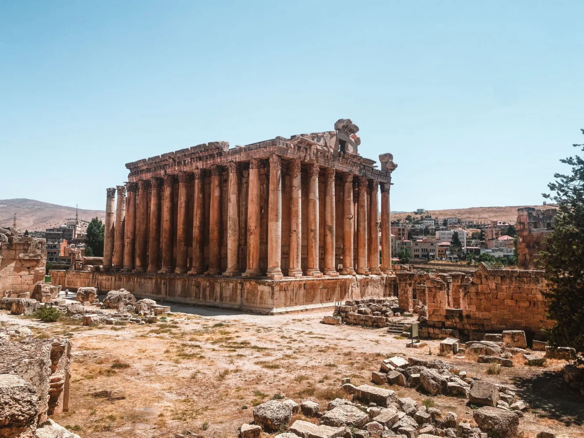 Romantic sunset view of Baalbek ruins for first-time visitors