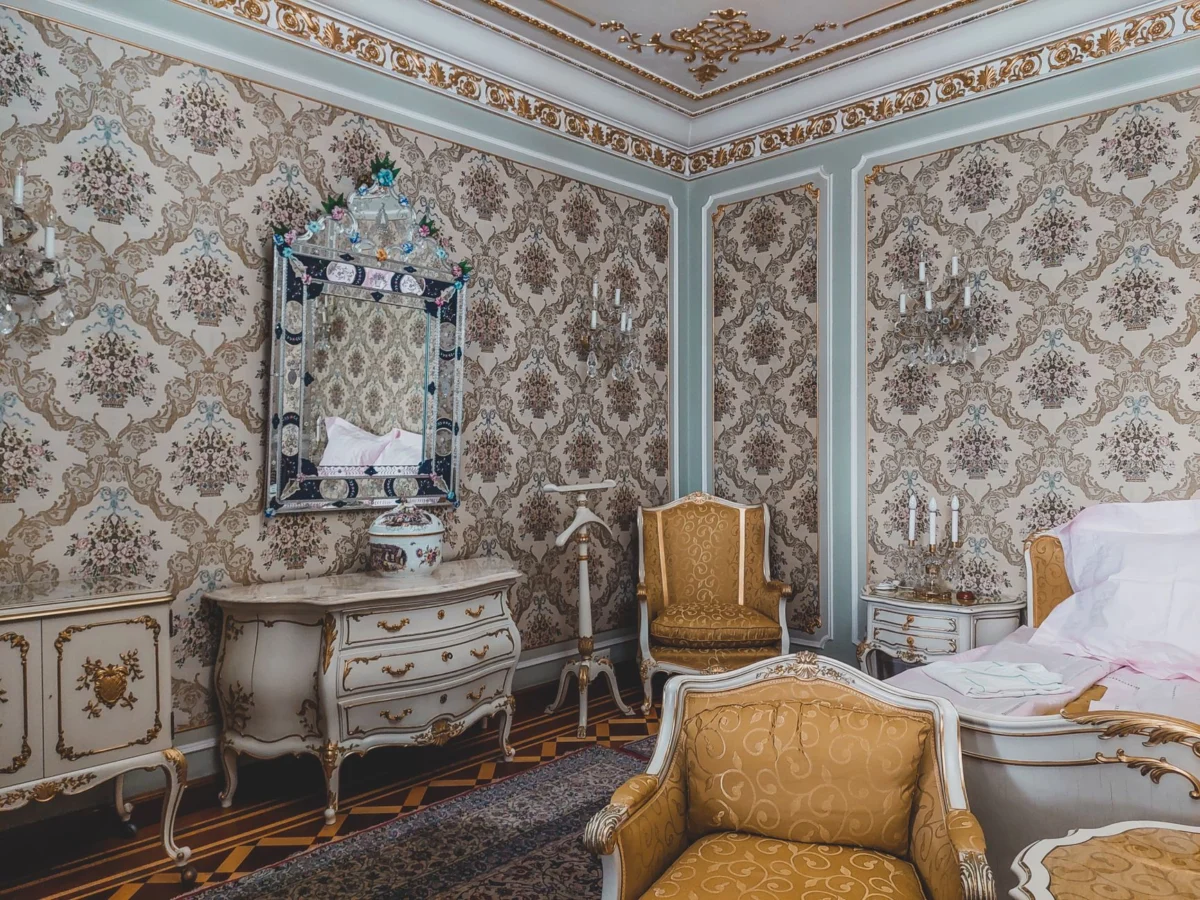 Luxury hotel suite in Bucharest with city view