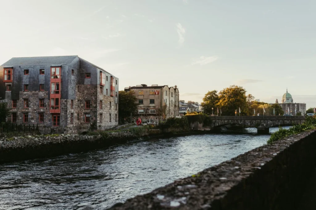 Eyre Square (Baile an Bhualtaigh)