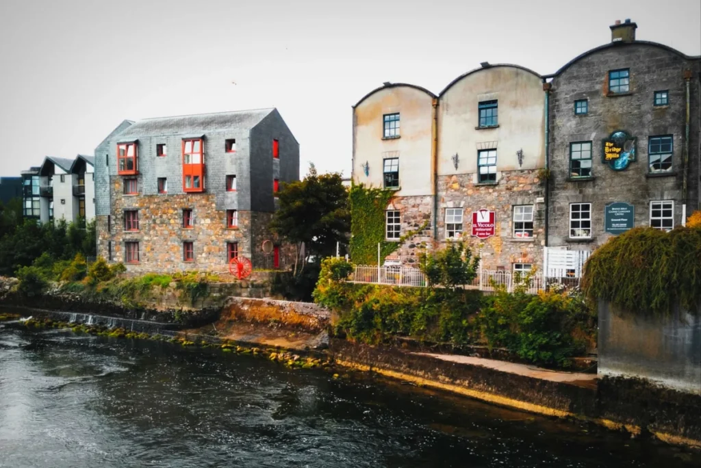 Woodquay (An Cladach)