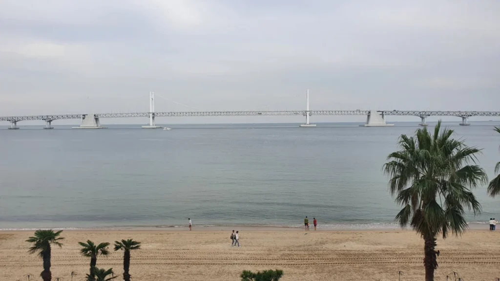 Gwangalli Beach (광안리해수욕장)