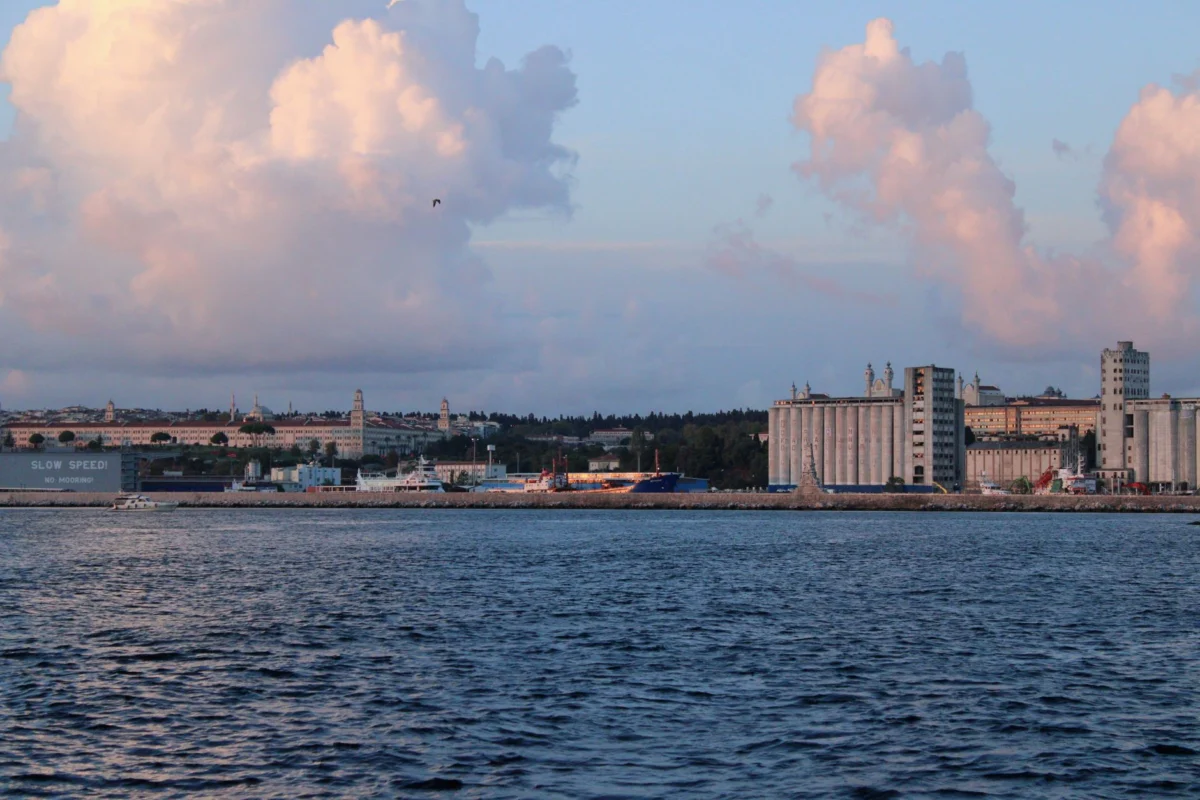 Panoramic view of Nuku'alofa's waterfront with family attractions