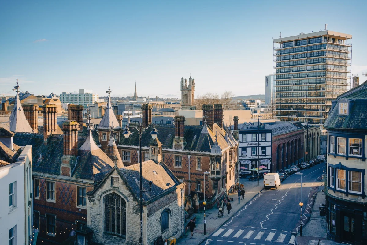 Stunning Oxford skyline at sunset showcasing historic architecture