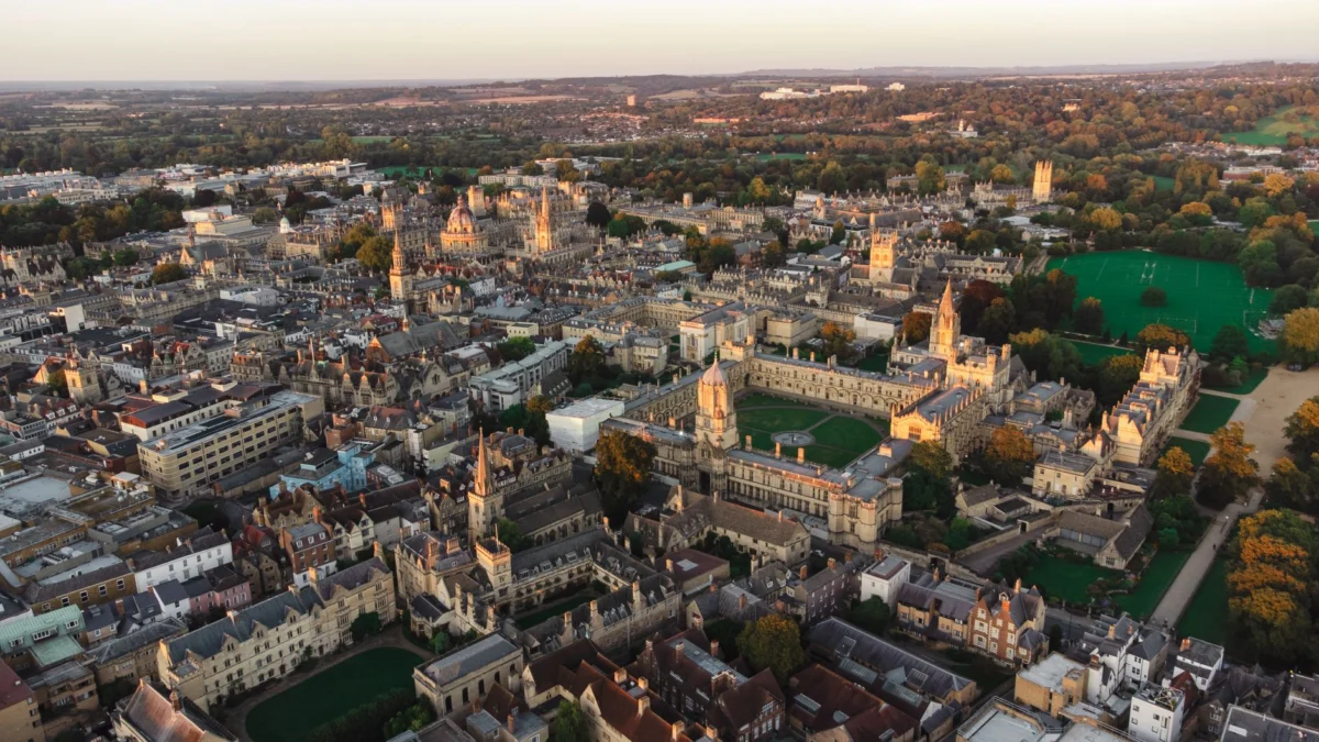 Sunset view of iconic Oxford skyline with historic buildings