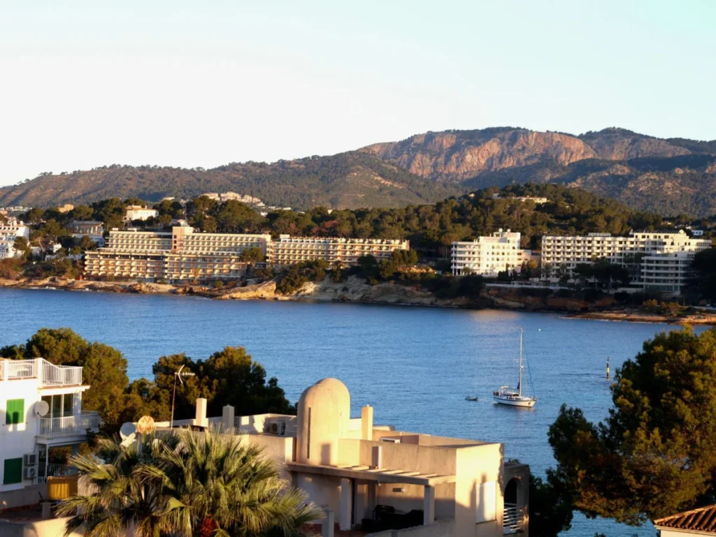 Palma Bay (Bahía de Palma)