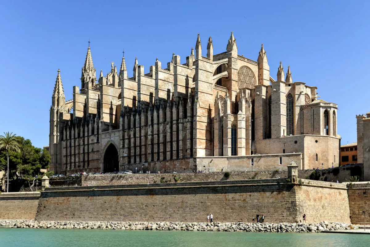 A stunning view of Palma de Mallorca cathedral at sunset