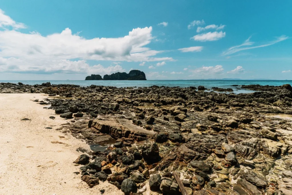 Nai Plao Beach (ชายหาดในเพลา)