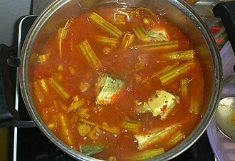 Gaeng Som Pla