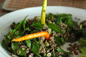 Larb Kua Kai